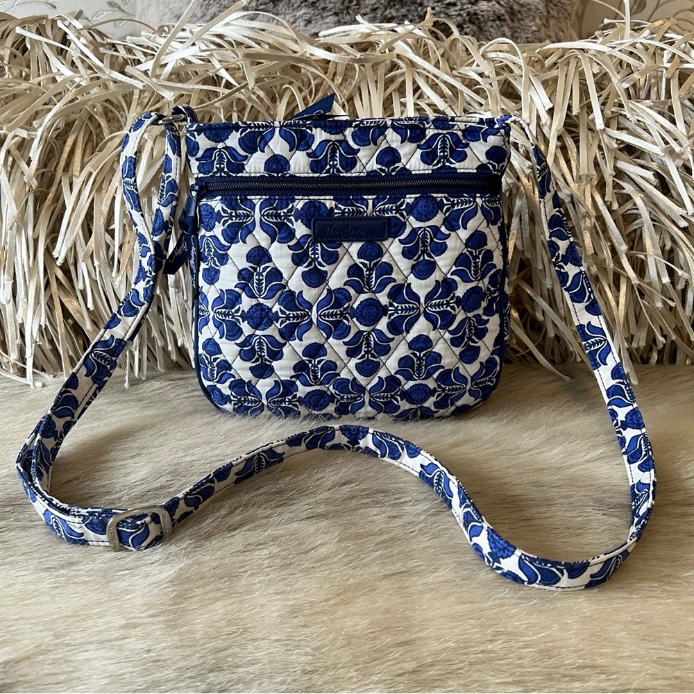 VERA BRADLEY Cobalt Tile Lighten Up Crossbody Blue White Floral Adjustable